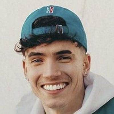 Cam Holmes Age: How Old Is Cam Holmes? Wikipedia Instagram