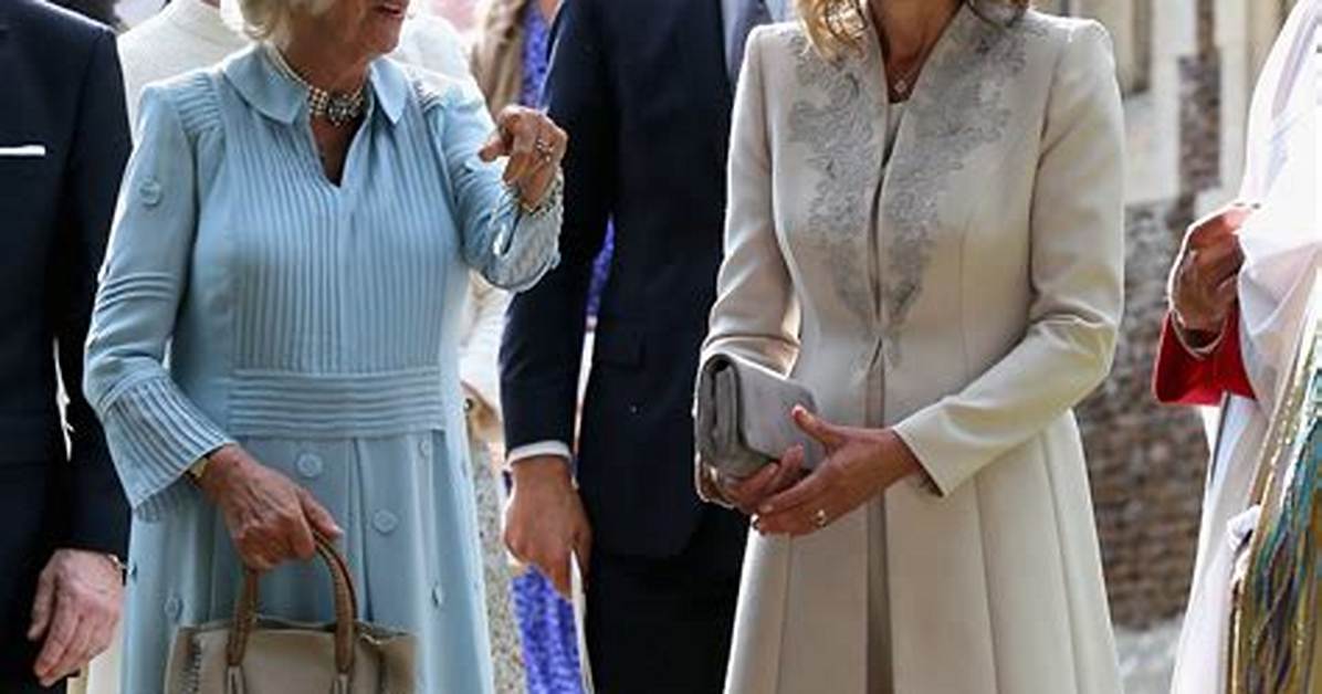 Carole Middleton Wedding Photo and Dress Aliz%C3%A9E 300. Jpg