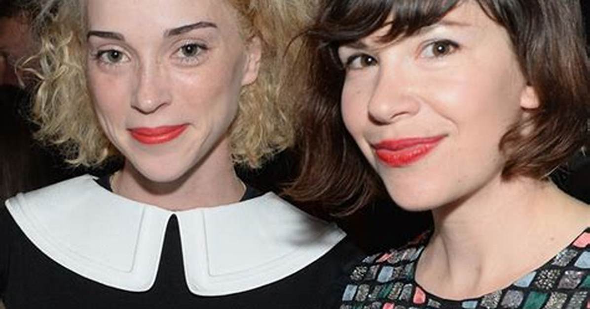 Carrie Brownste: Girlfriend, Net Worth, Tattoos, Smoking & Body Measurements