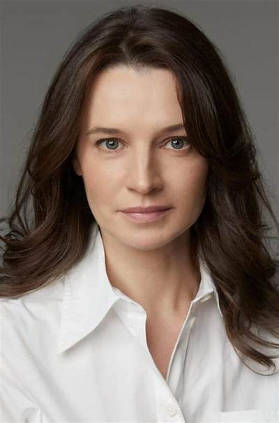 Catherine Walker (Actor) Biography, Age, Net Worth, Husband, Movies