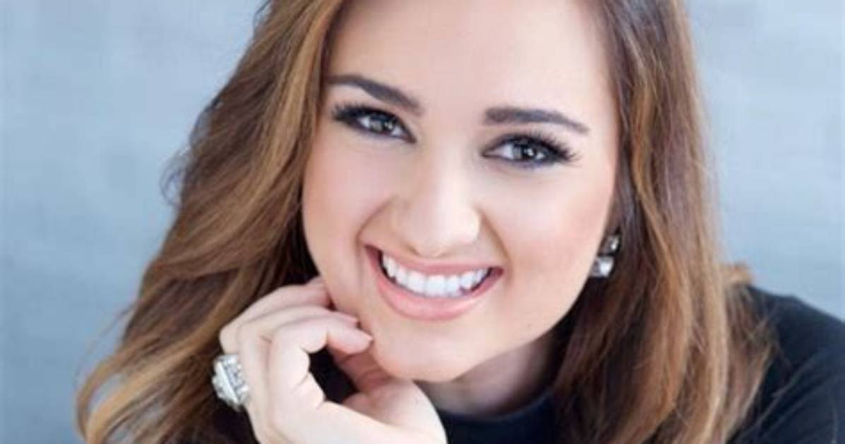 Celina Pompeani Bio, Wiki, Age, Height, Father, Engaged, Wedding, Salary and Net Worth