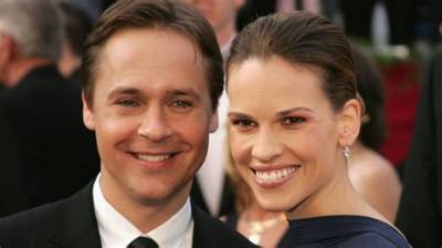 Chad Lowe: Wife, Net Worth, Tattoos, Smoking & Body Facts