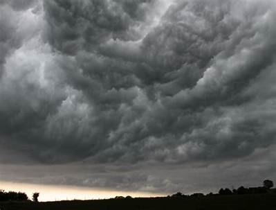 Characteristics of Nimbostratus Clouds