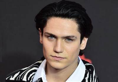 Chase Hudson Net Worth, Age, Height, Tiktok, Movie, Meal, Birthday, Zodiac Sign