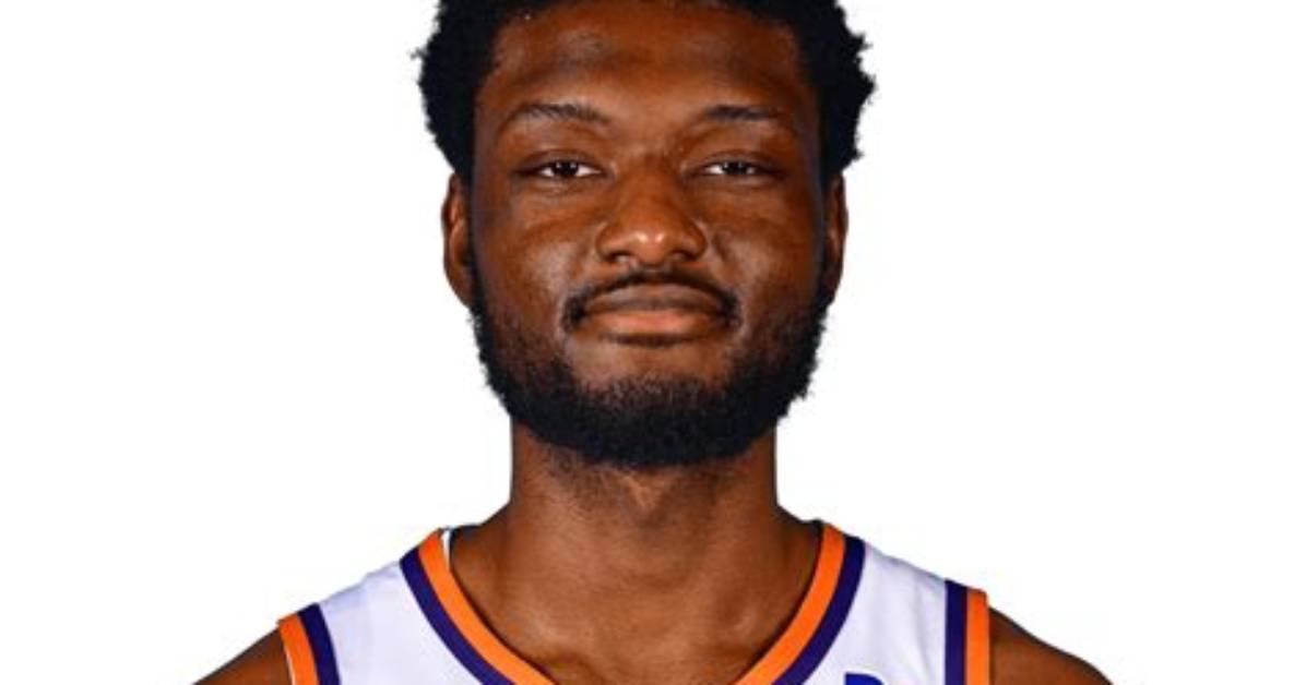 Chimezie Metu Salary: How Much Does Chimezie Metu Make?
