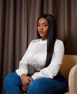 Chioma Davido Biography, Career, Age, Controversies and Net Worth.