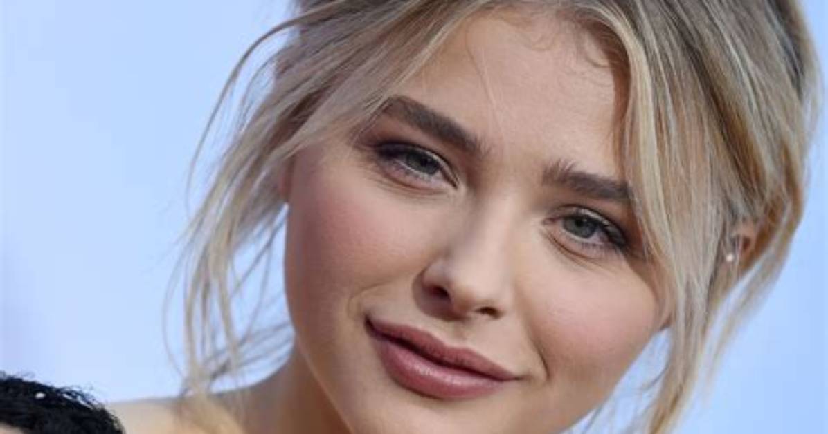 Chlo%C3%Ab Moretz Dating Net Worth Tattoos Smoking 300. Jpg
