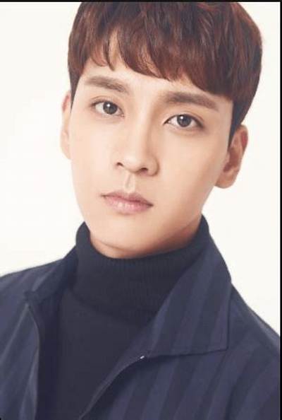 Choi Tae Joon Net Worth, Biography, Wiki, Marriage, Career, Age, Parents, Wife, Photos or More