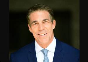 Chris Fowler Bio, Wiki, Age, Wife, Salary, Net Worth, House, Espn, Height and College Gameday