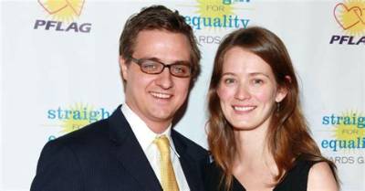 Chris Hayes Net Worth (2021): Salary, Wife, Podcast, and Wiki.