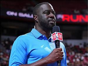 Chris Haynes Age, Nba Reporter Wife, Biography, Height, Net Worth, Salary