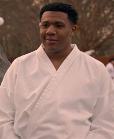 Chris Schmidt Jr: Cobra Kai, Age, Wiki, Biography Height, Biography Instagram