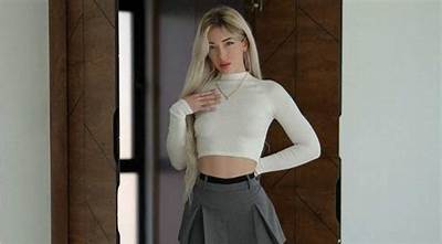 Christine Bright- Wiki, Bio, Age, Height, Boyfriend, Net Worth