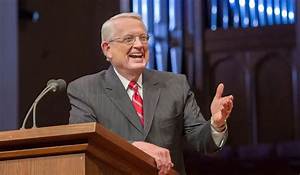 Chuck Swindoll Bio, Wiki, Age, Net Worth, Wife, Family, Pastor, Height