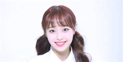Chuu (Loona Band Singer) Profile, Age, Height, Weight, Wiki, Measurements, Boyfriend, Bio, Net Worth, Facts