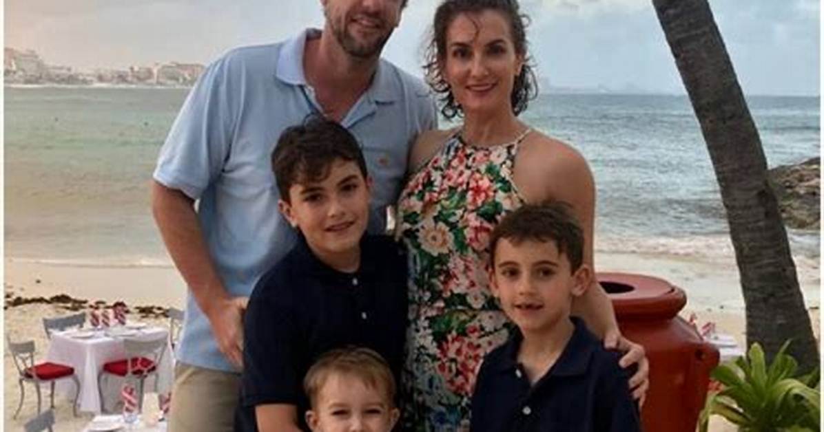 Clay Travis Bio, Wiki, Age, Height, Wife, Buck Sexton, Podcast, Outkick, Fox Sports, Salary, and Net Worth