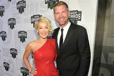 Clint Bowyer Wife: Who Is Lorra Bowyer?