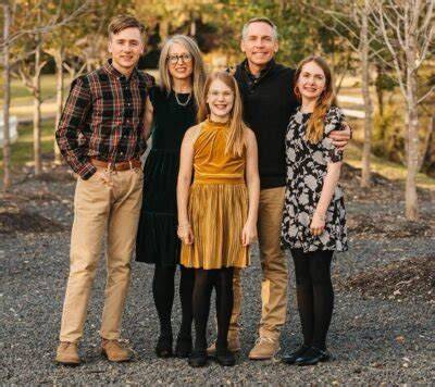 Clint Harp Bio, Age, Family, Wife, Kids, Hgtv, Restoration Road, Net Worth