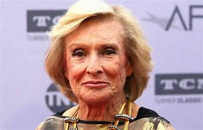 Cloris Leachman Height, Weight, Net Worth, Age, Birthday, Wikipedia, Who, Instagram, Biography