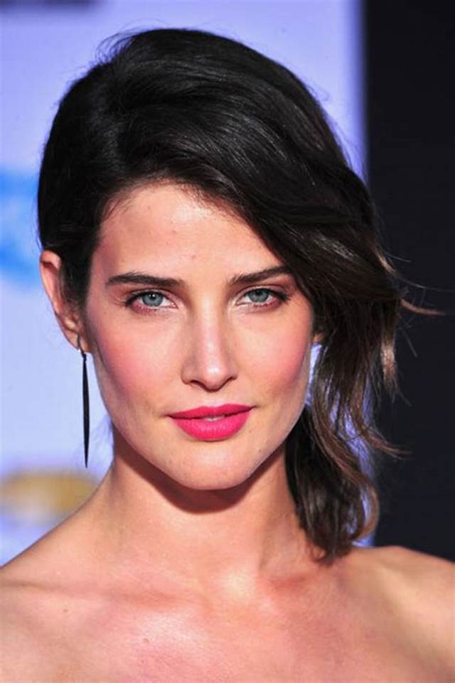 Cobie Smulders’s Net Worth, Biography, Career, Awards, Fact and Life Story