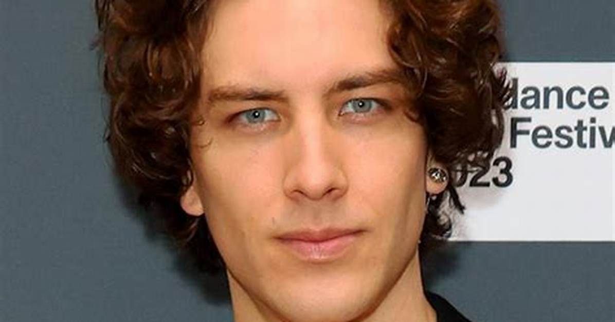 Cody Fern ( Actor) Wiki, Bio, Age, Height, Weight, Girlfriend, Net Worth, Nationality: 10 Facts on Him