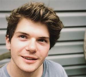 Colton Ryan Wikipedia, Age, Biography, Height, Girlfriend, Instagram