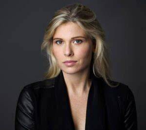 Comfort Clinton Age, Wikipedia, Height, Boyfriend, Instagram, Biography