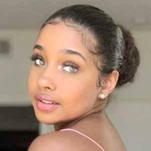 Corie Rayvon Biography, Ethnicity, Age, College, Boyfriend, Solluminati, Net Worth and Height.
