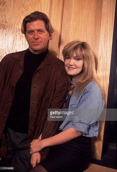 Crystal Bernard Bio, Wiki, Age, Married, Height, Net Worth, Songs, Movies