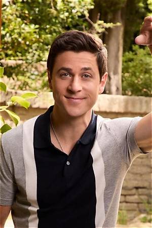 Curlyheadmonty Height, Weight, Net Worth, Age, Birthday, Wikipedia, Who, Instagram, Biography