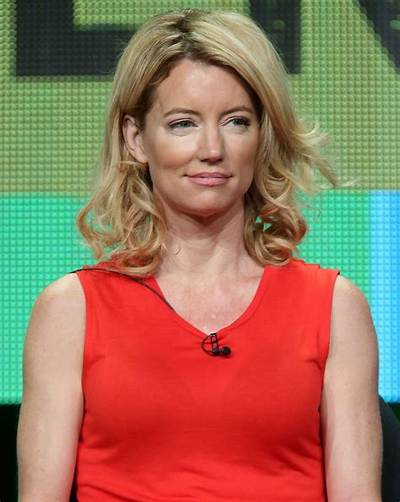 Cynthia Watros’s Net Worth, Biography, Fact, Career, Awards and Life Story