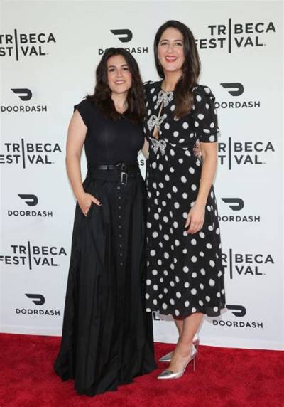 D’arcy Carden Height, Weight, Net Worth, Age, Birthday, Wikipedia, Who, Instagram, Biography