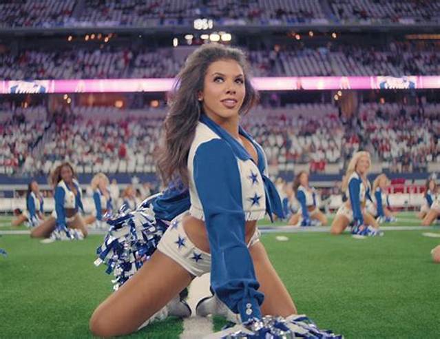 Dallas Cowboys Cheerleaders Salary Will Surprise You