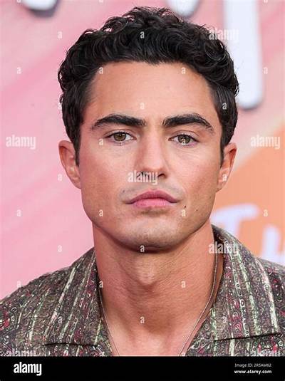 Darren Barnet Actor
