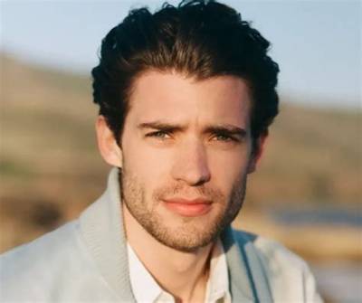 David Corenswet Height, Age, Bio, Net Worth, Family & Career