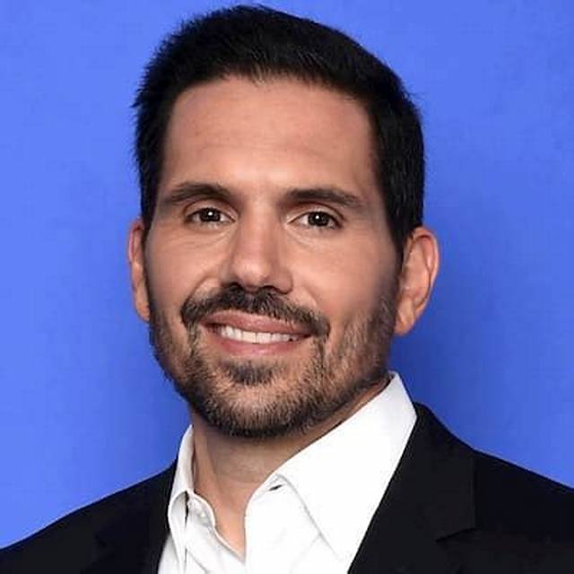 Dean Blandino Bio, Wiki, Age, Family, Wife, Nfl, Xfl, Party Bus, Podcast, Salary, and Net Worth.