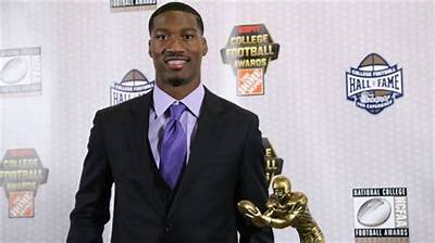 Dede Westbrook Wiki, Contract, Team, Net Worth, Salary, College, Weight, 40 Time, Draft