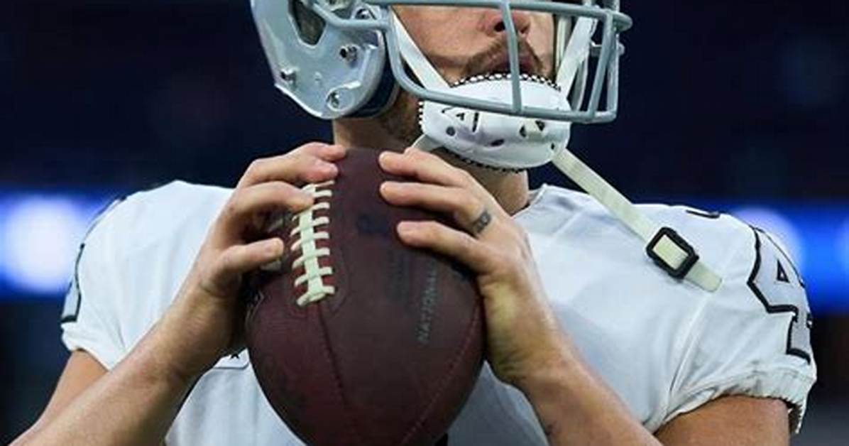 Derek Carr’s Net Worth, Fact, Career, Awards, Biography & Life Story