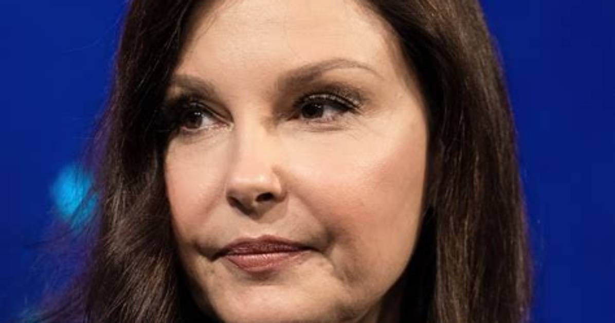 Did Ashley Judd Get a Face Lift Surgery? Before and After Photos