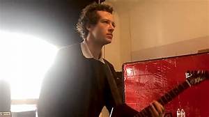 Did Joseph Quinn Actually Play the Guitar? Did Joseph Quinn Actually Play Master of Puppets?