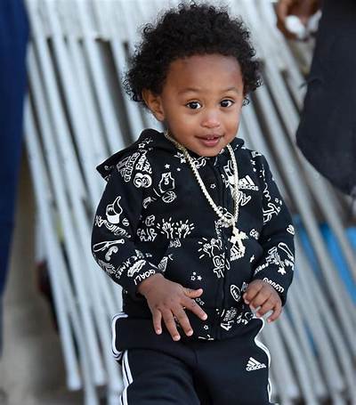 Does Aaron Jones Have a Kid?