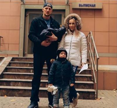 Does Alexander Volkov Have a Wife? Everything to Know About His Married Life
