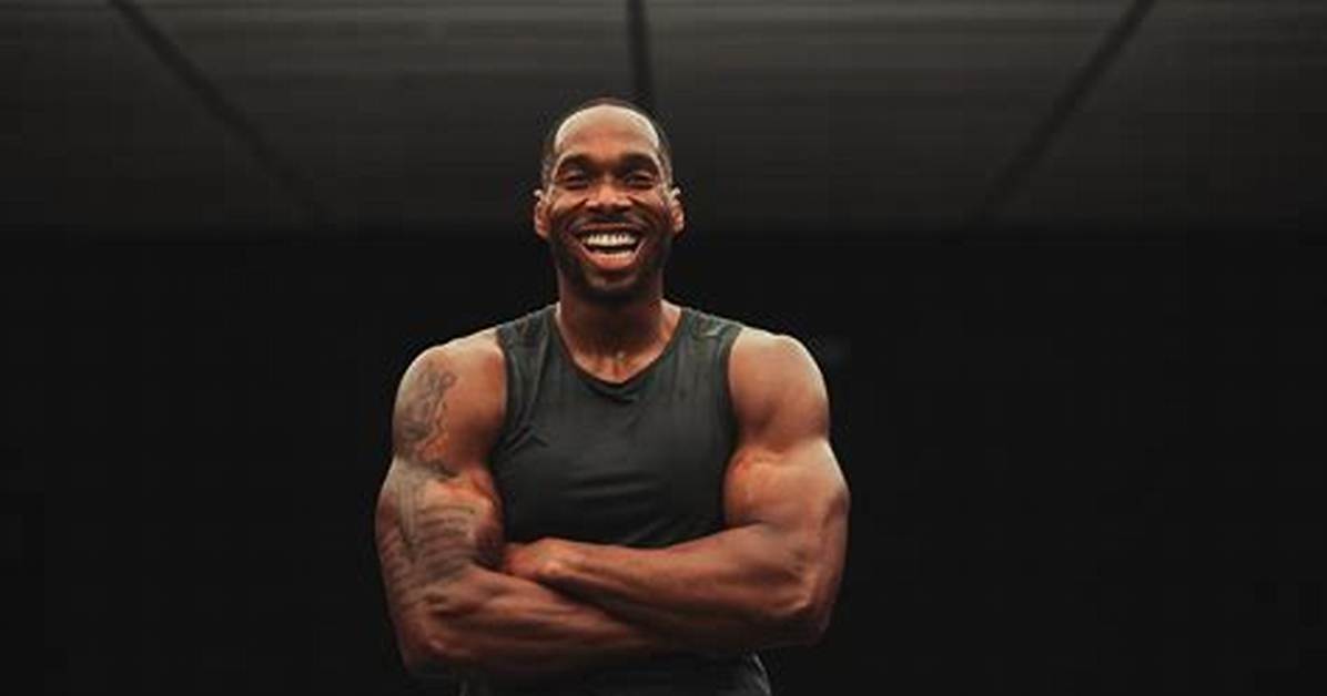Does Amoila Cesar Have a Girlfriend? Fitness Coach Wikipedia Age and Relationship