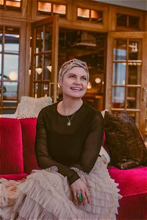 Does Heather Land Have Cancer? Her Shaved Head and Hair Loss Reason
