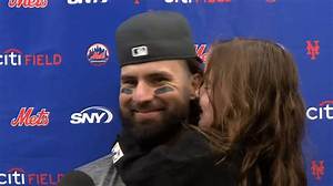 Does Jesse Winker Have Girlfriend or Wife? His Age, Wiki, Net Worth and Married Life