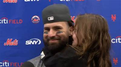 Does Jesse Winker Have Girlfriend or Wife? His Age, Wiki, Net Worth and Married Life