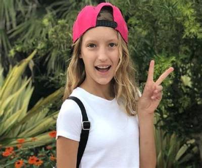 Does Karina Kurzawa Have Cancer? Famous Canadian Streamer and Youtuber Karina Calor Haircut and Family Details