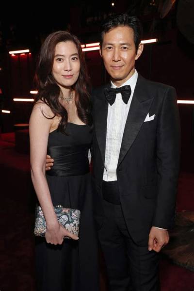 Does Lee Jung Jae Have Wife or Girlfriend? Meet His Son and Daughter