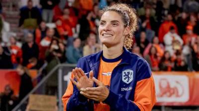 Dominique Janssen Biography: Boyfriend or Girlfriend, Family, Salary & Net Worth