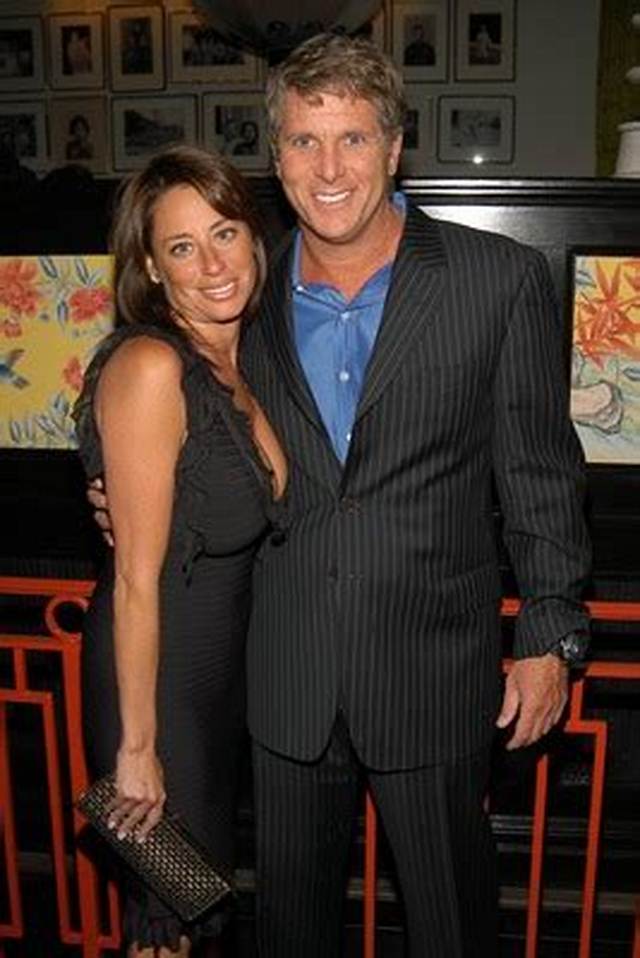 Donny Deutsch: Girlfriend, Net Worth, Tattoos, Smoking & Body Facts